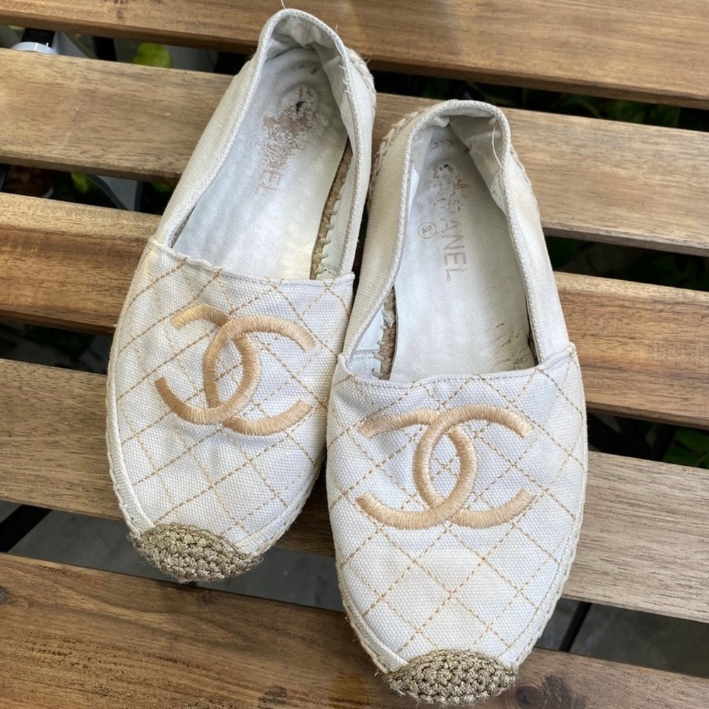 AUTHENTIC CHANEL FLAT ESPADRILLES